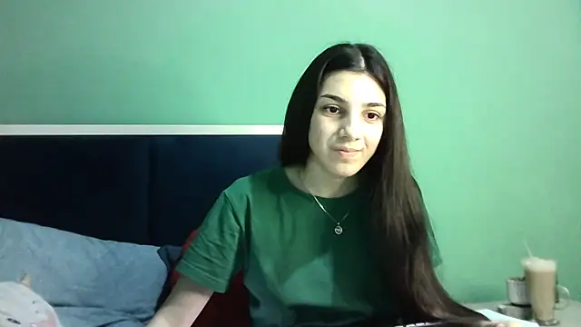 Snapshot of Ahotkittyxxx chatting on 01.10.25 Ahotkittyxxx online show from 01.10.25