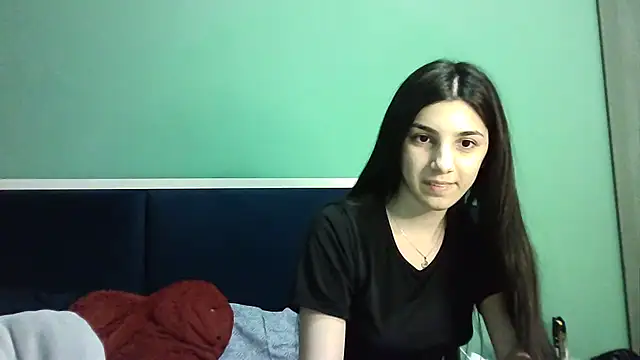 Snapshot of Ahotkittyxxx chatting on 01.17.25 Ahotkittyxxx online show from 01.17.25
