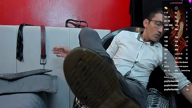 Snapshot of enzopratt chatting on 03.11.25 enzopratt online show from 03.11.25
