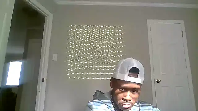 Snapshot of PETER-RABIT chatting on 12.13.24 PETER-RABIT online show from 12.13.24