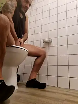 Snapshot of Cem-aus-Nrw-Krefeld chatting on 12.31.24 Cem-aus-Nrw-Krefeld online show from 12.31.24