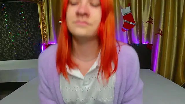 Snapshot of _Polly_Love_ chatting on 01.10.25 Polly Love online show from 01.10.25