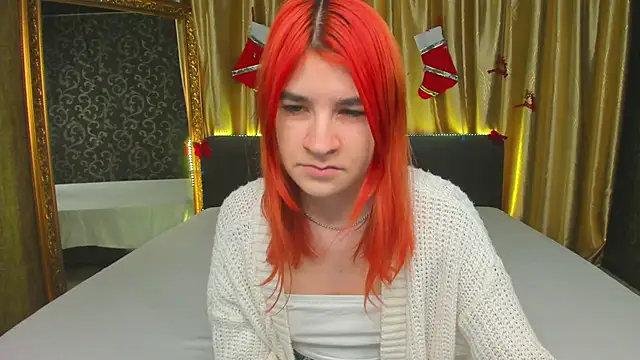 Snapshot of _Polly_Love_ chatting on 01.14.25 Polly Love online show from 01.14.25