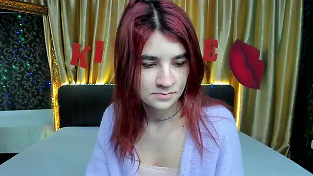 Snapshot of _Polly_Love_ chatting on 02.19.25 Polly Love online show from 02.19.25