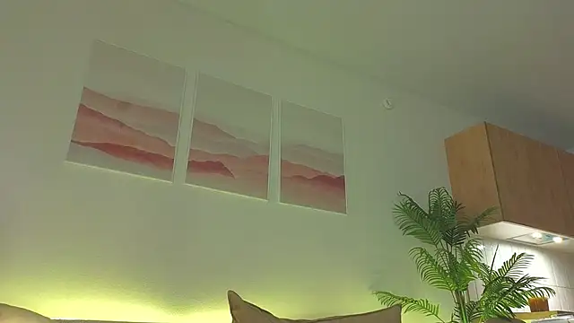 Snapshot of Lili_Roze_ chatting on 09.19.25 Lili Roze online show from 09.19.25