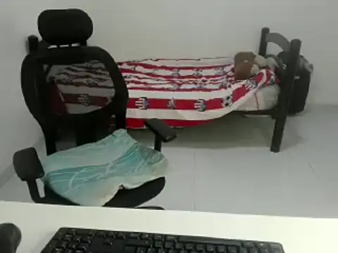 Snapshot of nikol_sexy39 chatting on 02.18.25 nikol sexy39 online show from 02.18.25