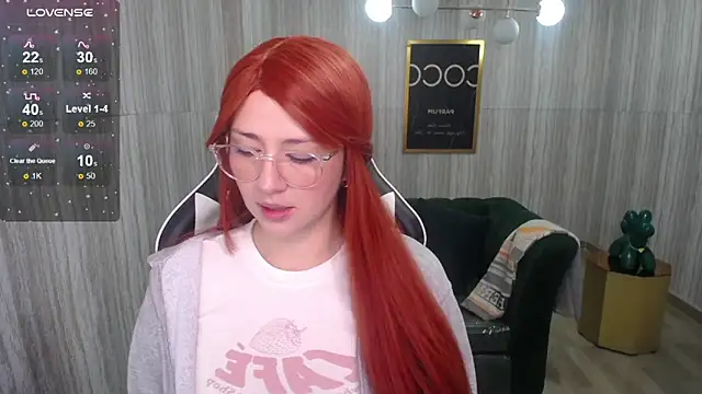 Snapshot of Rachel_t_ chatting on 12.22.24 Rachel t online show from 12.22.24
