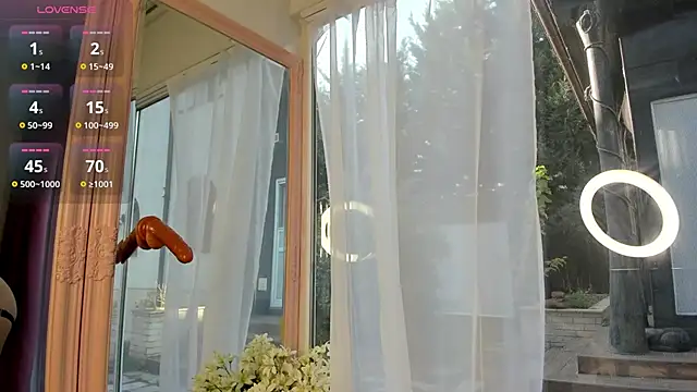 Mia  Milan online show from 11.22.25