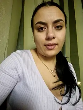 ElyzaIbarra online show from 02.22.25