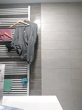 Snapshot of Macanxxx chatting on 12.20.24 Macanxxx online show from 12.20.24