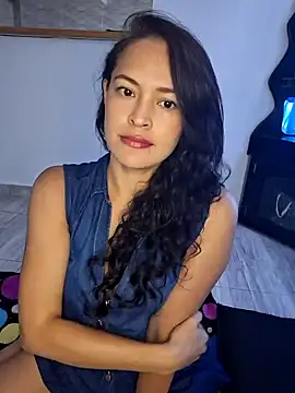 Snapshot of Sara_P10 chatting on 01.24.25 Sara P10 online show from 01.24.25