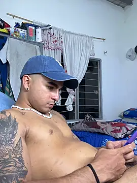 Snapshot of cJuan111 chatting on 09.23.25 cJuan111 online show from 09.23.25