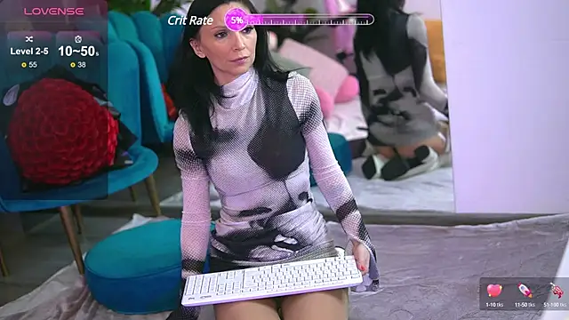 Snapshot of VivianneSteinX chatting on 03.06.25 VivianneSteinX online show from 03.06.25