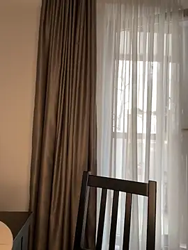 Snapshot of AylaRed chatting on 02.05.25 AylaRed online show from 02.05.25