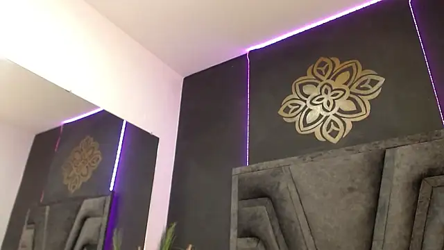 Snapshot of stefany_bro chatting on 11.21.25 stefany bro online show from 11.21.25