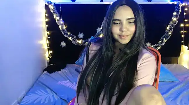 Snapshot of Miapeyton chatting on 12.08.24 Miapeyton online show from 12.08.24