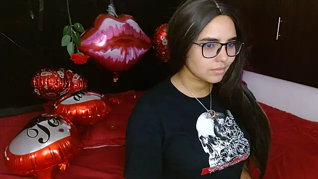 Snapshot of Miapeyton chatting on 02.07.25 Miapeyton online show from 02.07.25