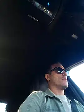 Snapshot of Lucas___81 chatting on 10.24.25 Lucas 81 online show from 10.24.25