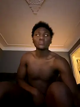 Snapshot of Festivitiesking1 chatting on 10.13.25 Festivitiesking1 online show from 10.13.25