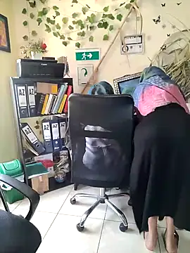 Snapshot of NAJWA-ARAB chatting on 12.12.24 NAJWA-ARAB online show from 12.12.24