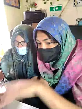 Snapshot of NAJWA-ARAB chatting on 12.16.24 NAJWA-ARAB online show from 12.16.24