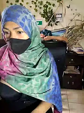 Snapshot of NAJWA-ARAB chatting on 01.24.25 NAJWA-ARAB online show from 01.24.25