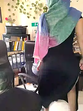 Snapshot of NAJWA-ARAB chatting on 02.10.25 NAJWA-ARAB online show from 02.10.25