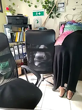 Snapshot of NAJWA-ARAB chatting on 02.21.25 NAJWA-ARAB online show from 02.21.25