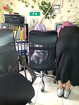 Snapshot of NAJWA-ARAB chatting on 02.25.25 NAJWA-ARAB online show from 02.25.25