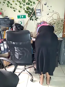 Snapshot of NAJWA-ARAB chatting on 03.18.25 NAJWA-ARAB online show from 03.18.25