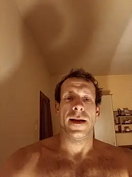 Snapshot of DonCristian chatting on 11.10.25 DonCristian online show from 11.10.25