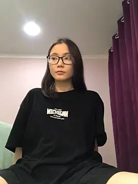 Snapshot of Milka23 chatting on 12.24.24 Milka23 online show from 12.24.24