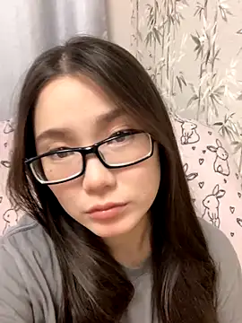 Snapshot of Milka23 chatting on 10.26.25 Milka23 online show from 10.26.25
