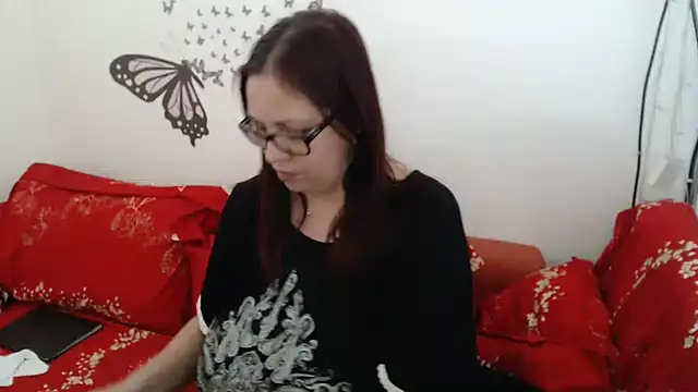 LadyHellene online show from 01.16.25