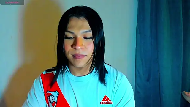 miavalentinaaa online show from 11.06.25