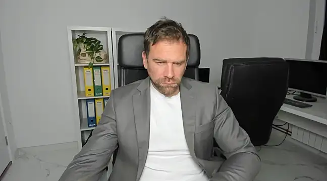 John-E-Dough online show from 12.06.24