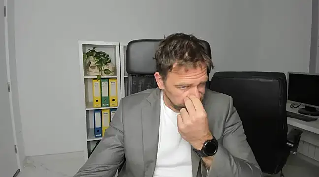 John-E-Dough online show from 12.07.24