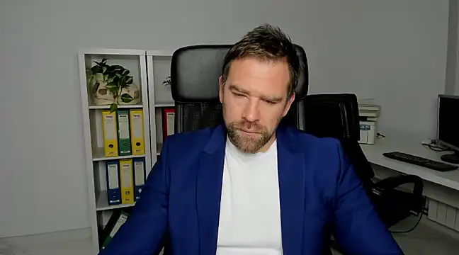 John-E-Dough online show from 12.12.24