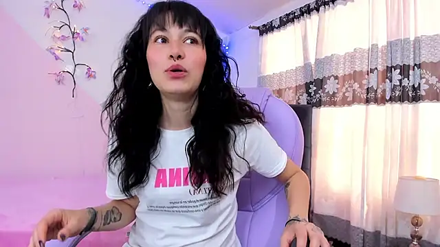 Camcrush   online show from 10.23.25