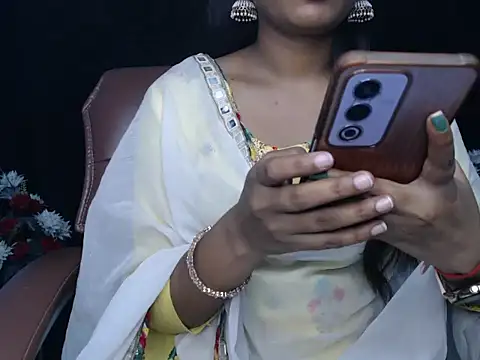 Snapshot of Wish_Queen chatting on 09.25.25 Wish Queen online show from 09.25.25