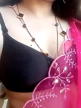 Snapshot of Indianhyna chatting on 02.17.25 Indianhyna online show from 02.17.25