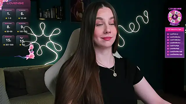 Snapshot of katie_taylorr chatting on 11.02.25 katie taylorr online show from 11.02.25