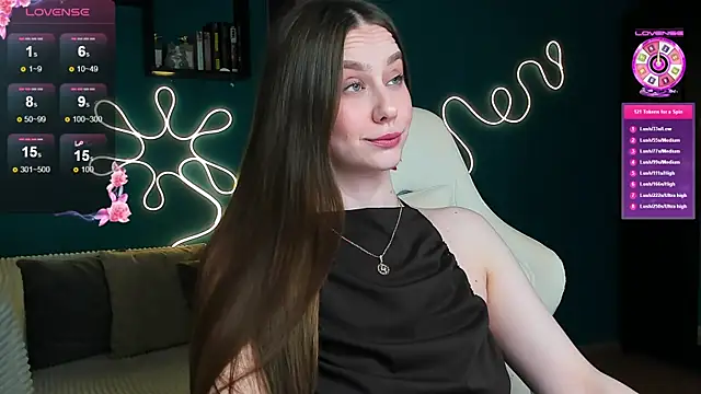 Snapshot of katie_taylorr chatting on 11.07.25 katie taylorr online show from 11.07.25