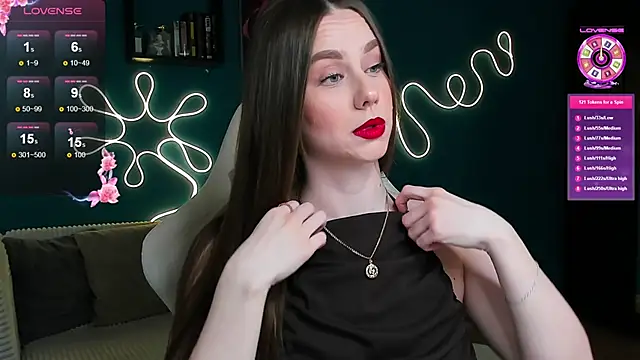 Snapshot of katie_taylorr chatting on 11.13.25 katie taylorr online show from 11.13.25