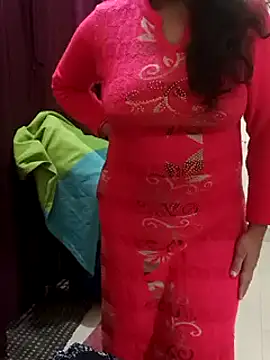 Snapshot of Anamika_Kapoor chatting on 01.13.25 Anamika Kapoor online show from 01.13.25