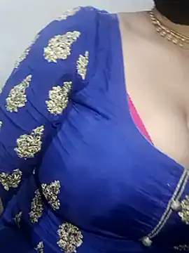 Snapshot of Anamika_Kapoor chatting on 01.24.25 Anamika Kapoor online show from 01.24.25