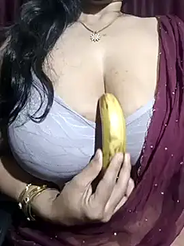 Snapshot of Anamika_Kapoor chatting on 03.19.25 Anamika Kapoor online show from 03.19.25