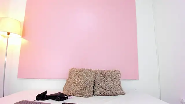 Snapshot of andyylove_jk chatting on 11.18.25 andyylove jk online show from 11.18.25