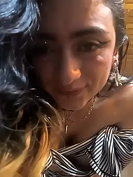 Snapshot of Lila_Desiree chatting on 12.03.24 Lila Desiree online show from 12.03.24