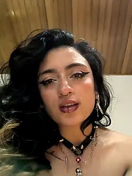 Snapshot of Lila_Desiree chatting on 12.19.24 Lila Desiree online show from 12.19.24